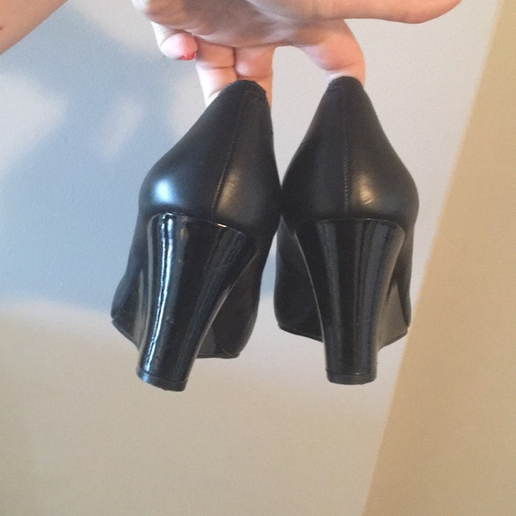 Kelly & Katie Black Dress Shoes - Picture 4 of 4